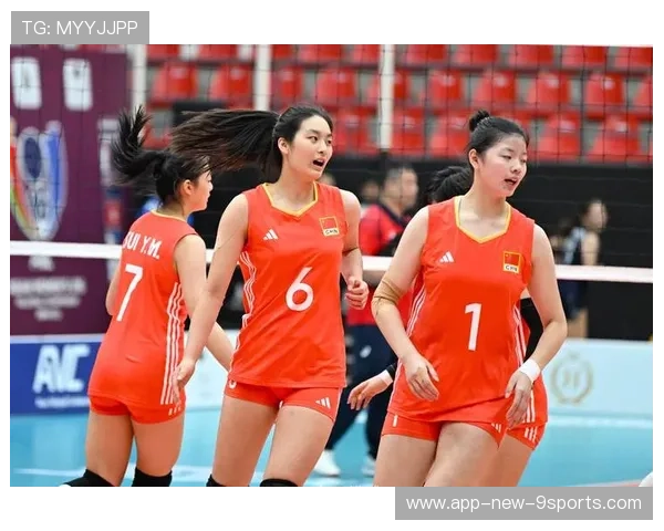 苏地女排发球连中，打破对手防线——从训练馆到赛场的节奏之旅