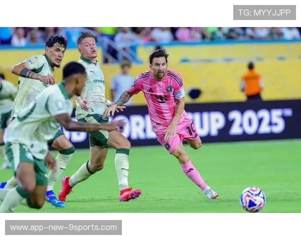 西汉姆联盯梅西式技术爆破：英超豪门的传奇梦与新战术风潮